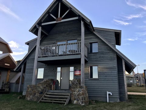 Maunga Lodge - Sunshine Coast Tourism 0
