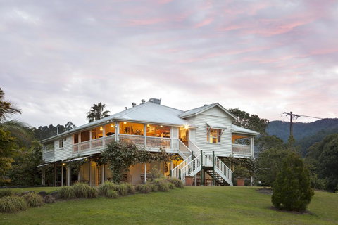 Mavis's Cabins @ Mt Warning - Sunshine Coast Tourism 0