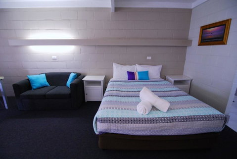 Mayfair Motel - Holiday Sunshine Coast 2