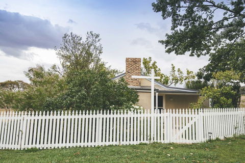 Mayfield Vineyard - Holiday Sunshine Coast 1