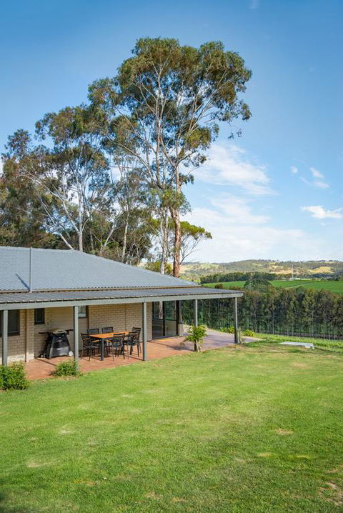 McLaren Vale Getaways - Sunshine Coast Tourism 3