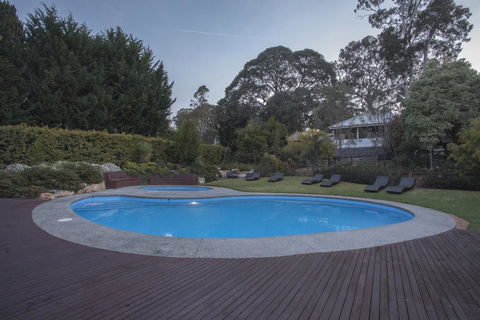 McMillans Of Metung Coastal Resort - Sunshine Coast Tourism 3