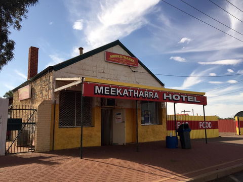 Meekatharra Hotel - Sunshine Coast Tourism 0