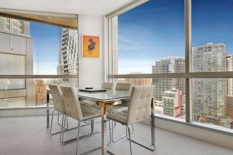 Melbourne Central - StayCentral - Sunshine Coast Tourism 3