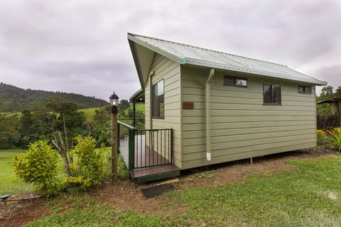 Mena Creek Flower House - Sunshine Coast Tourism 0