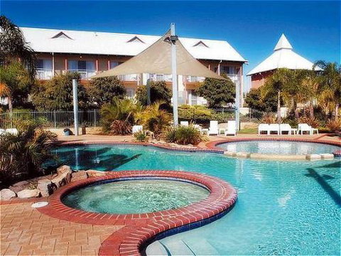 Mercure Bunbury Sanctuary Golf Resort - Sunshine Coast Tourism 3