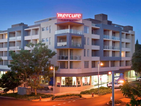 Mercure Centro Port Macquarie - Holiday Sunshine Coast 0