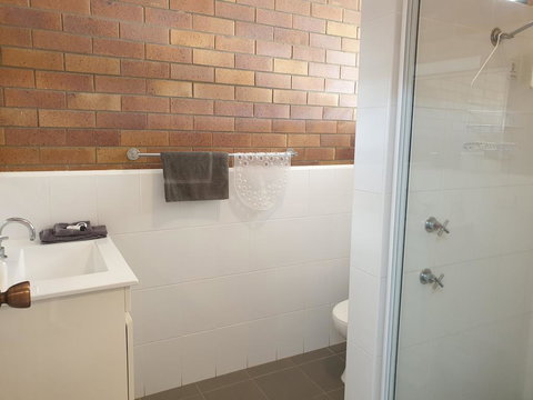 Merino Motor Inn - Holiday Sunshine Coast 3