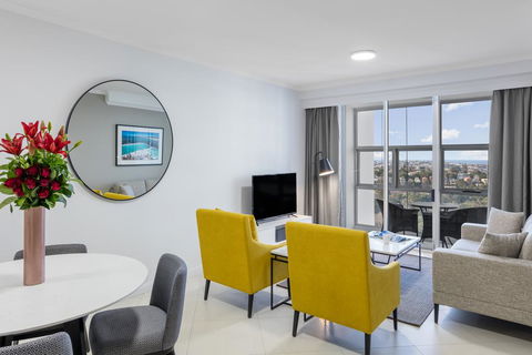 Meriton Suites Bondi Junction - Holiday Sunshine Coast 0
