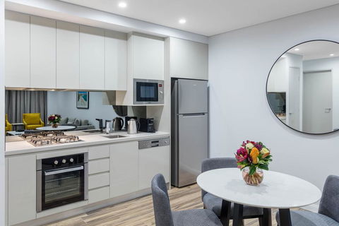 Meriton Suites Bondi Junction - Holiday Sunshine Coast 1