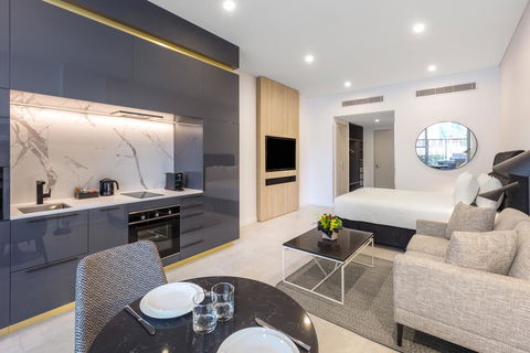 Meriton Suites Broadbeach - Sunshine Coast Tourism 2