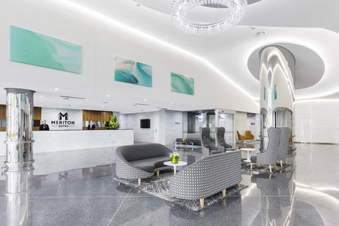 Meriton Suites Southport - Sunshine Coast Tourism 1