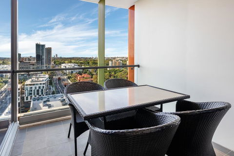 Meriton Suites Zetland - Sunshine Coast Tourism 1