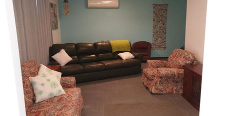 Mermaid Beachside Accommodation - Sunshine Coast Tourism 3