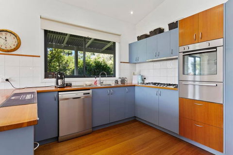 MERMAIDS ON MARENGO - Large Home With Wifi - Sunshine Coast Tourism 2