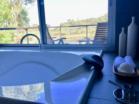 Messmates Luxury Eco Suites - Sunshine Coast Tourism 2
