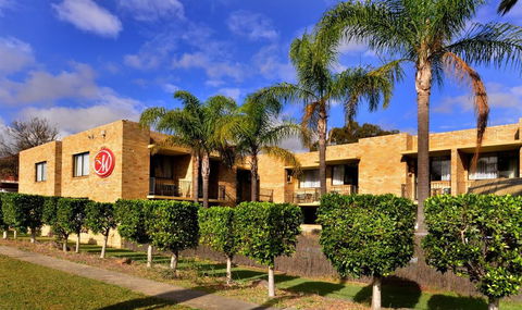 Metro Inn Ryde - Holiday Sunshine Coast 0