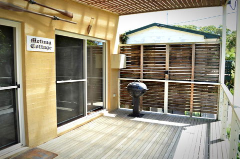 Metung Cottage - Sunshine Coast Tourism 1