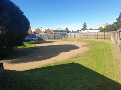 Metung Waters Motel And Apartments - Sunshine Coast Tourism 2