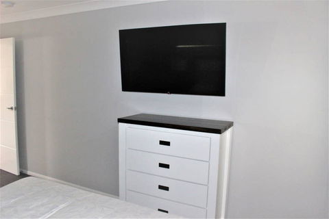 Michael's Place: Brand New Unit Close To Uni & CBD - Sunshine Coast Tourism 3