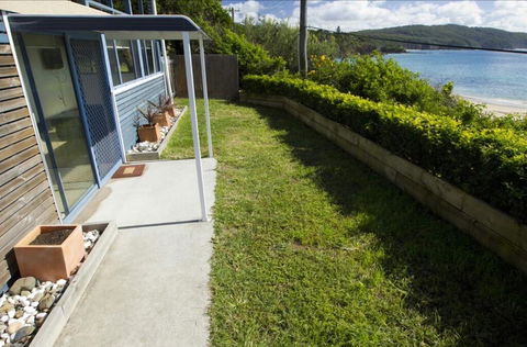 Mick's Apartment - Seal Rocks Beachfront - Sunshine Coast Tourism 0