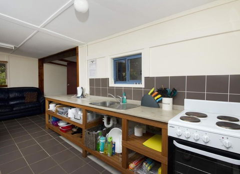 Mick's Beach Cottage - Seal Rocks Beachfront - Sunshine Coast Tourism 2