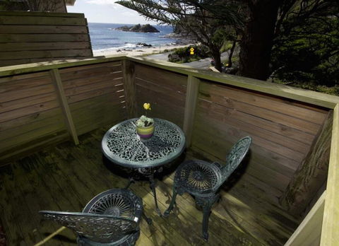 Mick's Beach Cottage - Seal Rocks Beachfront - Sunshine Coast Tourism 1