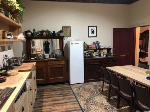 Mickey Bourke's Koroit Hotel - Sunshine Coast Tourism 1