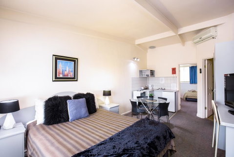Mid City Motel And Apartments - Holiday Sunshine Coast 0