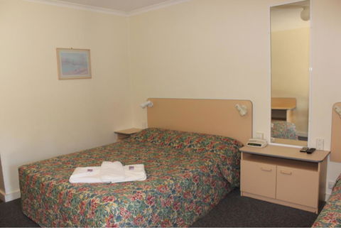 Mid Coast Motor Inn - Sunshine Coast Tourism 3