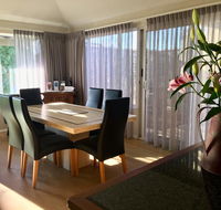 Middleton Bay Retreat - Sunshine Coast Tourism