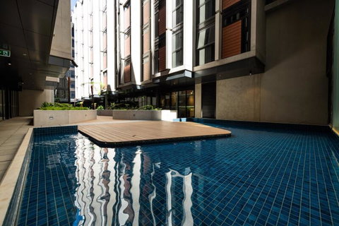 Midnight Apartments Accommodate Canberra - Sunshine Coast Tourism 3