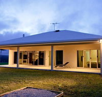 MilaViews - Holiday Sunshine Coast