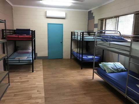 Mission Beach Retreat - Sunshine Coast Tourism 1