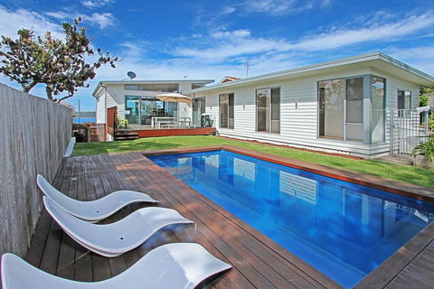 Mitchell 220 - BANNISTERS BEACH HOUSE - Sunshine Coast Tourism 0