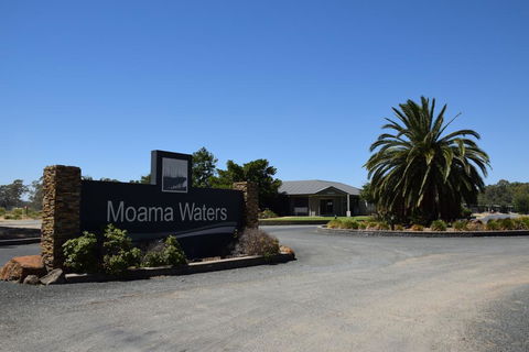 Moama Waters - Holiday Sunshine Coast 0