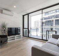 Modern  Bright 2BR Apt- Parking WIFI Pool  Gym - Sunshine Coast Tourism