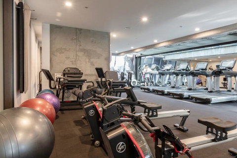 MODERN 2 BEDROOMS -SOUTHERN CROSS STATION - Holiday Sunshine Coast 2