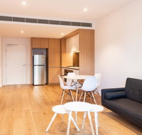 Modern Apartment in Darling Harbour - Sunshine Coast Tourism