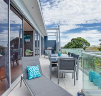 Modern McCrae Beauty - Holiday Sunshine Coast