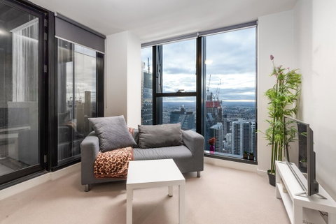 Modern One Bed Room With Balcony - Holiday Sunshine Coast 0