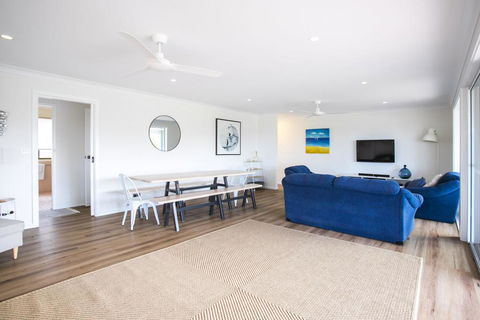 Mollymook Links - Sunshine Coast Tourism 1