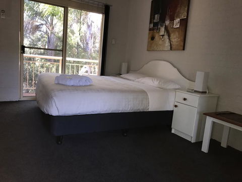 Mollymook Paradise Haven Motel - Sunshine Coast Tourism 0