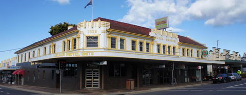 Monarch Motel - Sunshine Coast Tourism 0