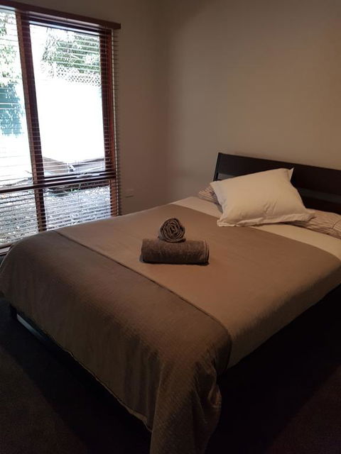 Montrose Barn House - Holiday Sunshine Coast 3