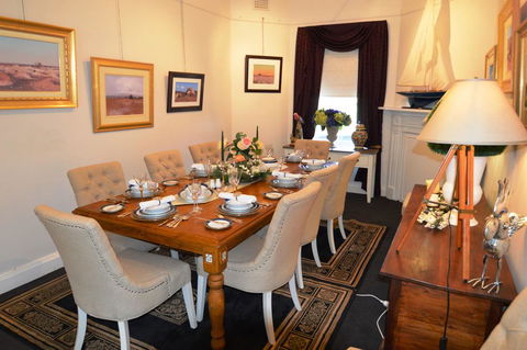 Montrose House - Sunshine Coast Tourism 2