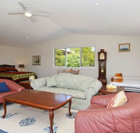 Morisset Waterfront 1bdr Studio looking over Trinity Marina - Holiday Sunshine Coast