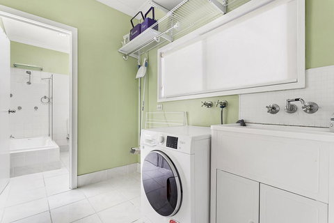 Morna Point Road 86A, Nell's Cottage - Sunshine Coast Tourism 2