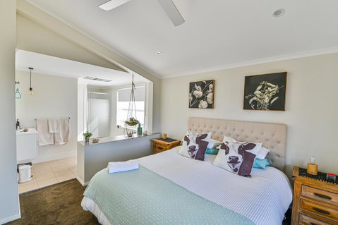 Mortimers Wines - The Canopy Loft - Sunshine Coast Tourism 1