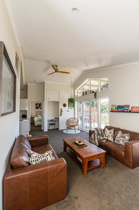 Mortimers Wines - The Canopy Loft - Sunshine Coast Tourism 3